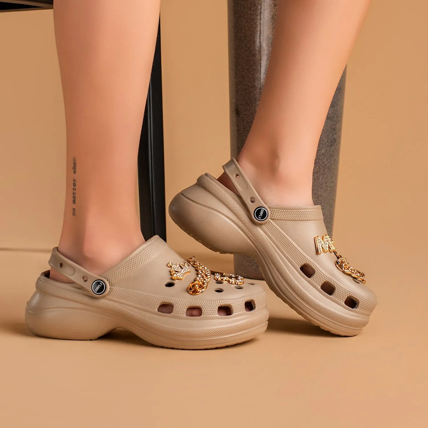 Babuche Corfly Preto + Bottons