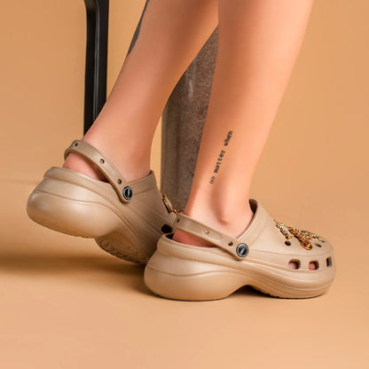 Babuche Corfly Marrom + Bottons