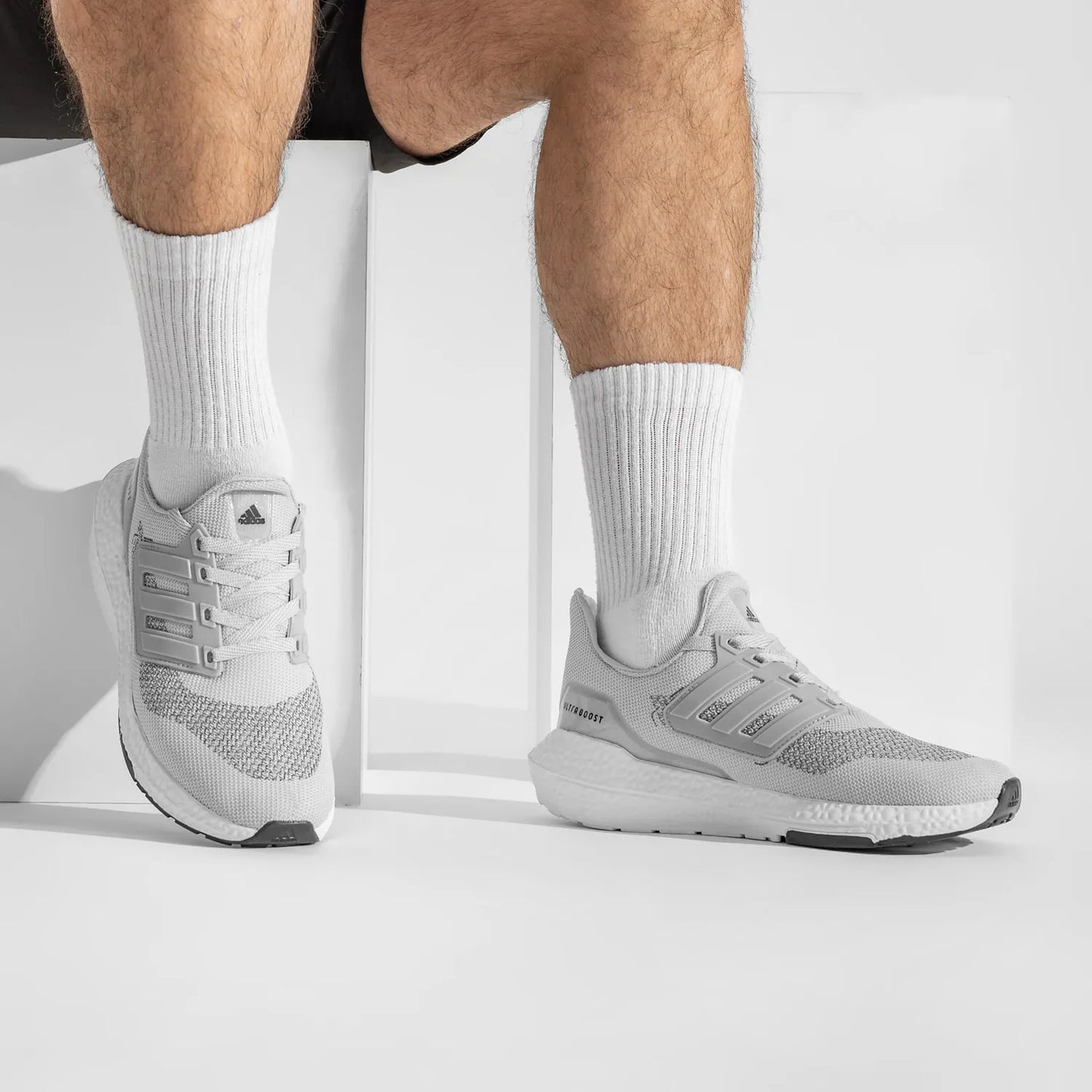 Adidas UltraBoost - Preto