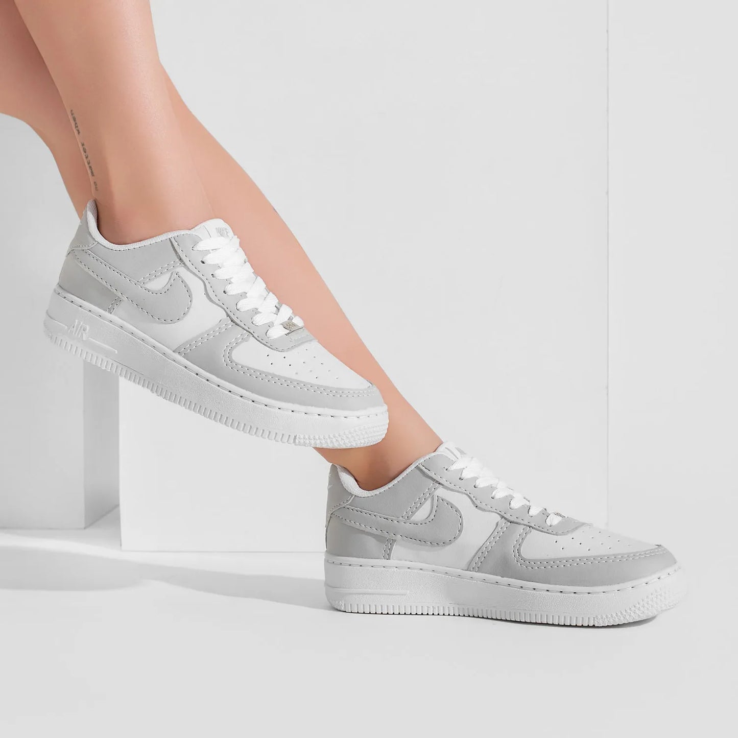Nike Air Force 1 - Branco Marrom