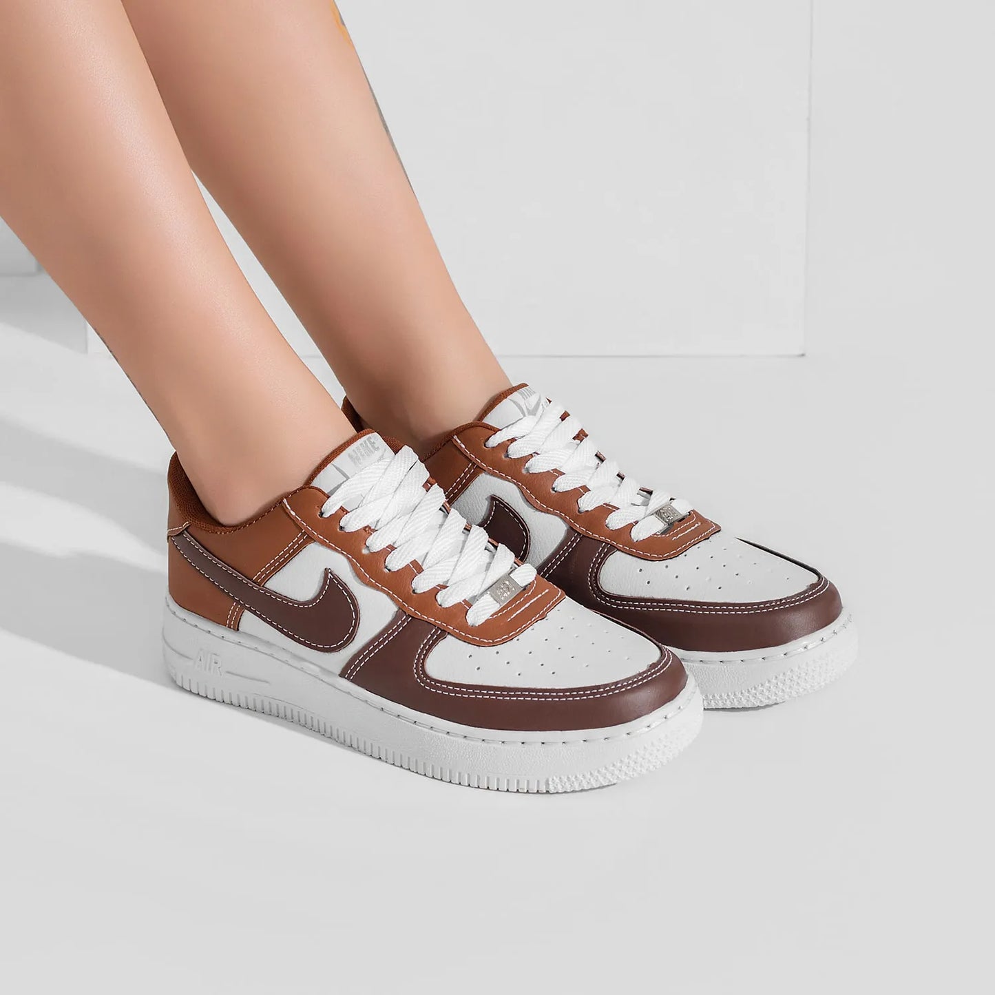 Nike Air Force 1 - Branco Marrom
