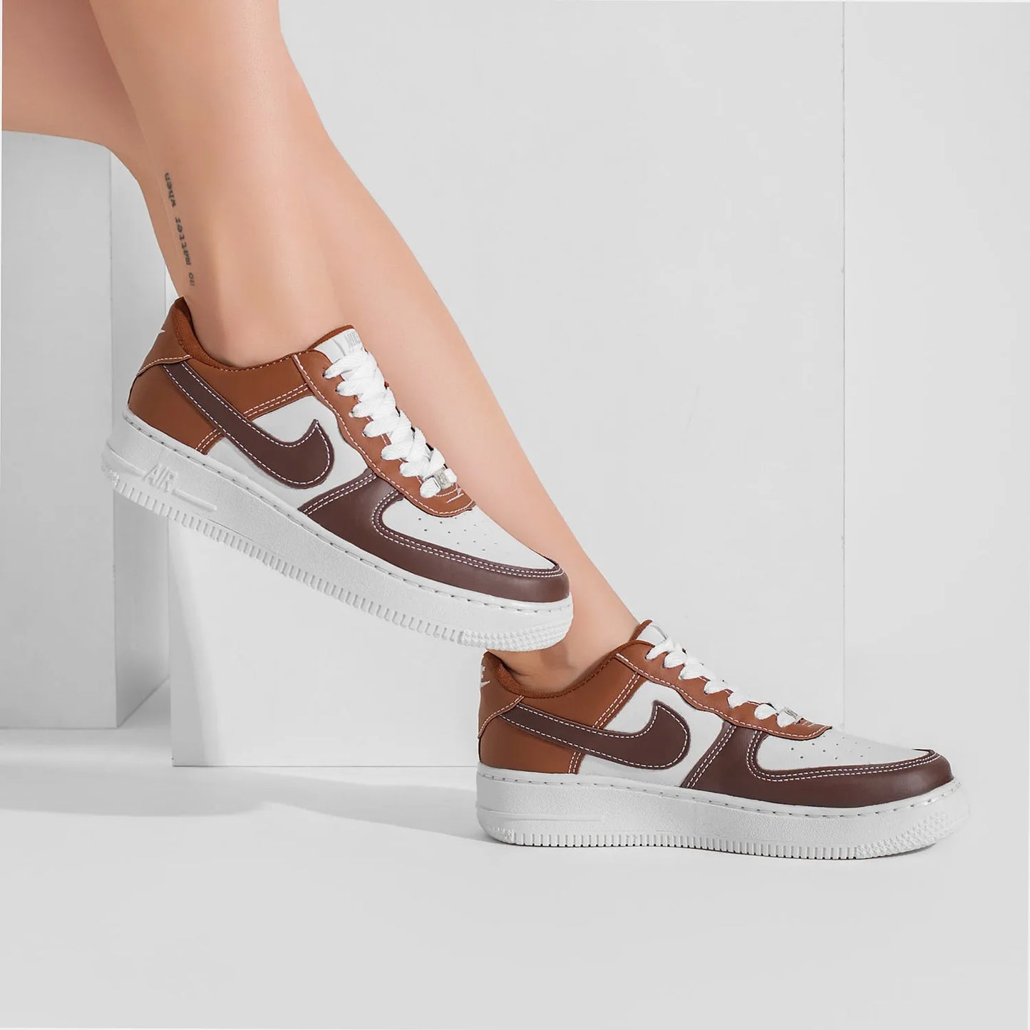 Nike Air Force 1 - Branco Marrom