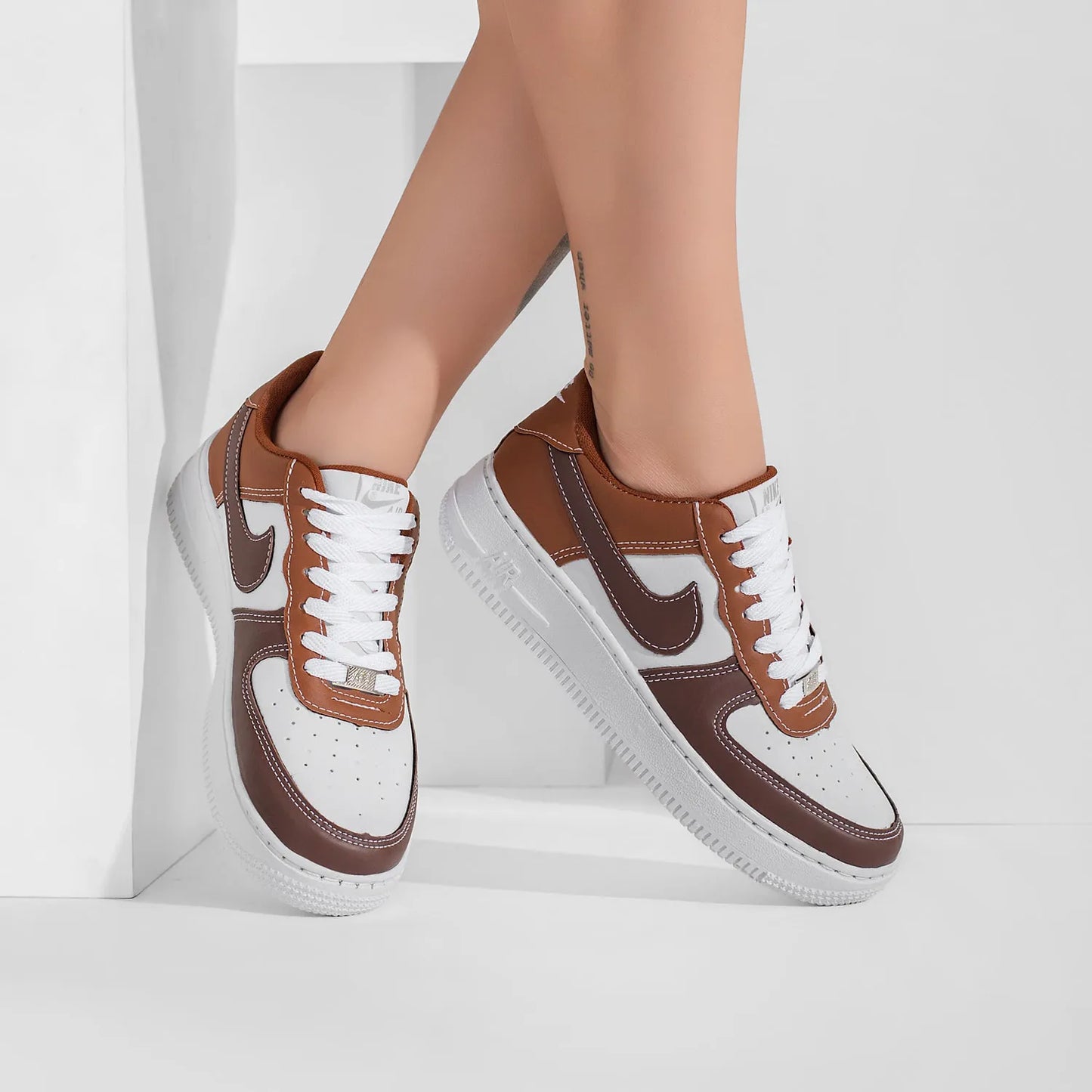 Nike Air Force 1 - Branco Marrom