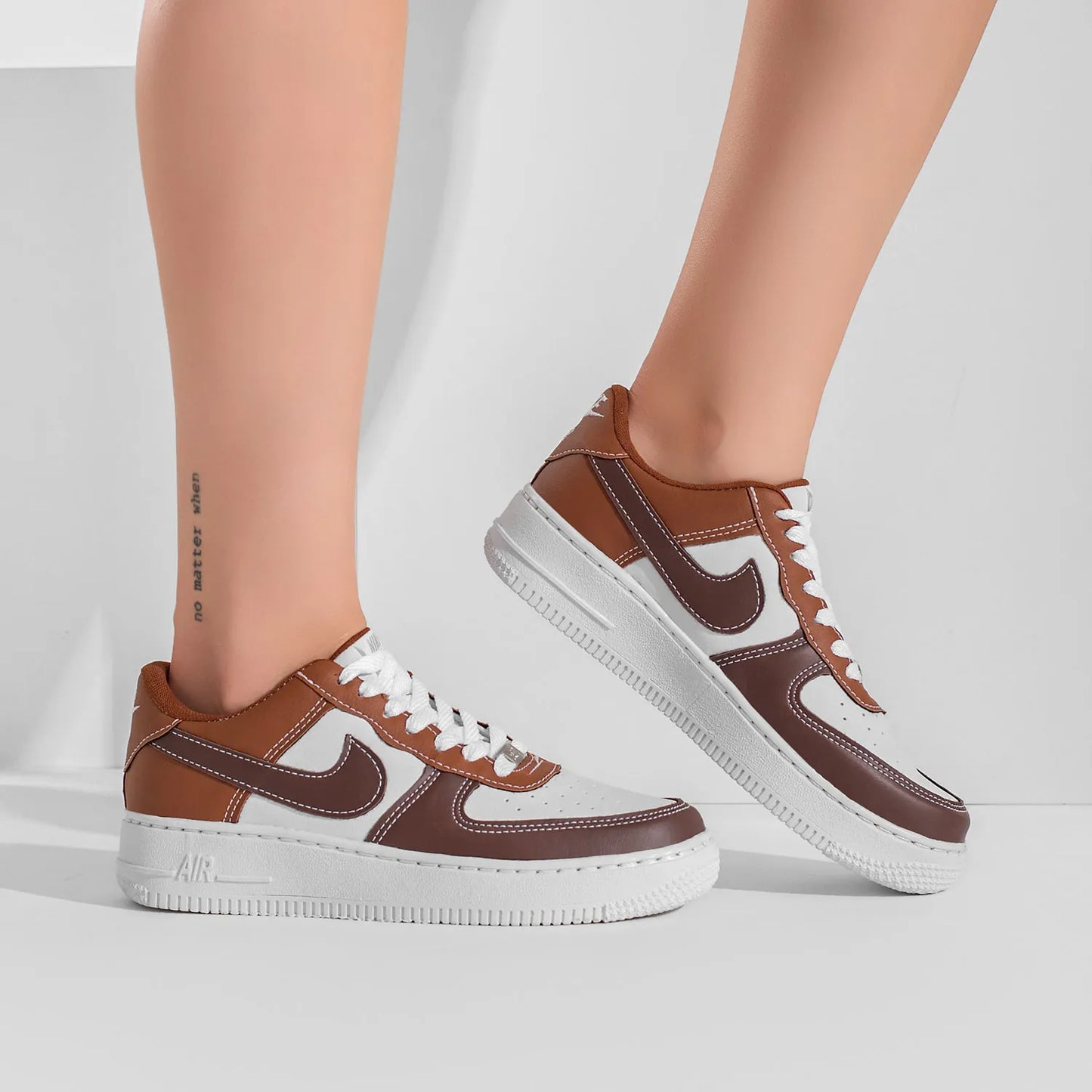 Nike Air Force 1 - Branco Marrom